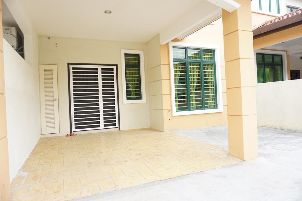 Warisan Indah Homestay Klia 1 Melayu Sahaja セパン エクステリア 写真